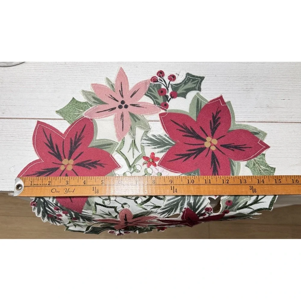 St Nicholas Square Poinsettia Cutout 15